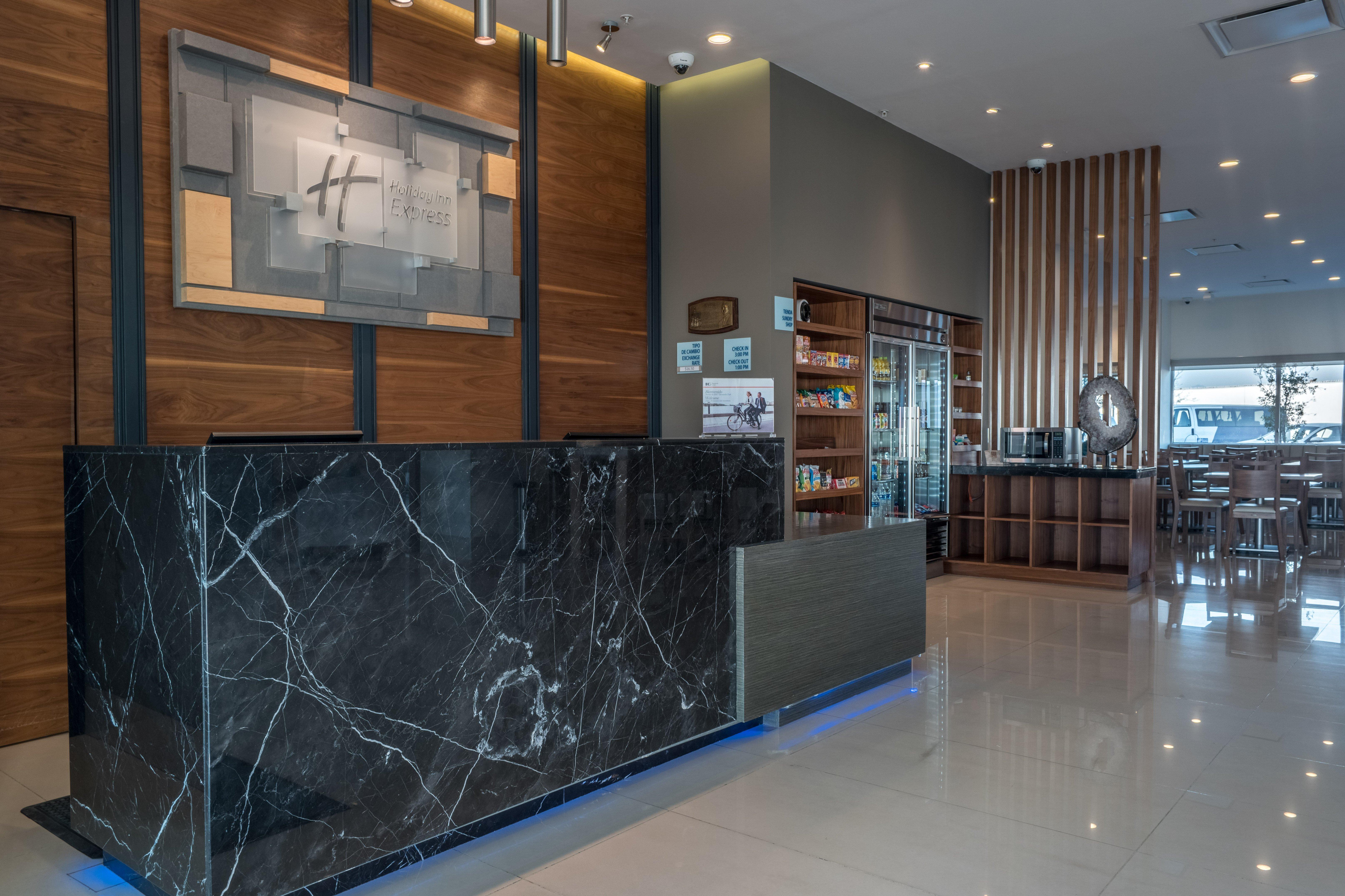 Holiday Inn Express & Suites Silao Aeropuerto Terminal By Ihg Exterior photo